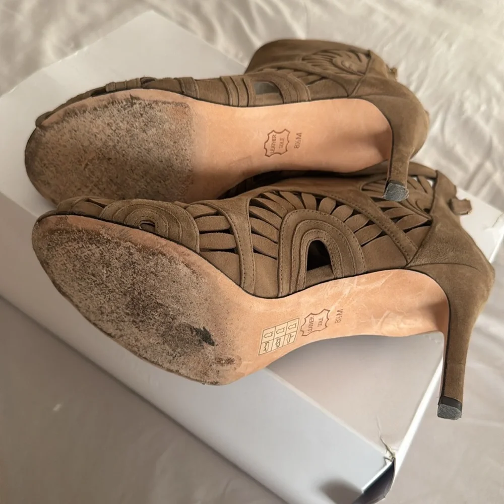 Women’s Tory Burch boot heels - Picture 4 of 5